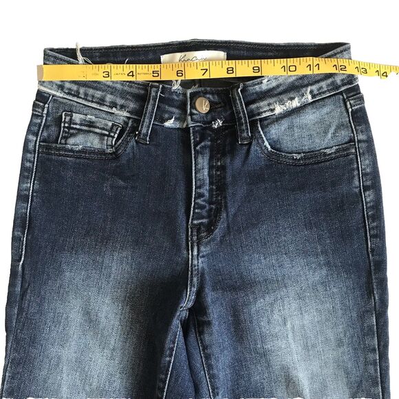 KANCAN Women’s Stretch Jeans Estilo Raw Hem Size 25 Cut 6162 Blue Distressed EUC - Picture 8 of 13
